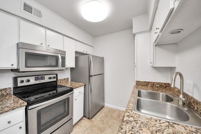 Building Photo - 4641 Wild Indigo St