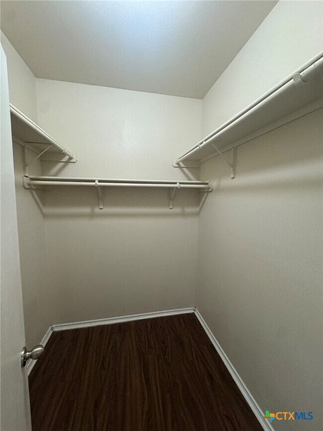 Building Photo - 248 Rosalie Dr