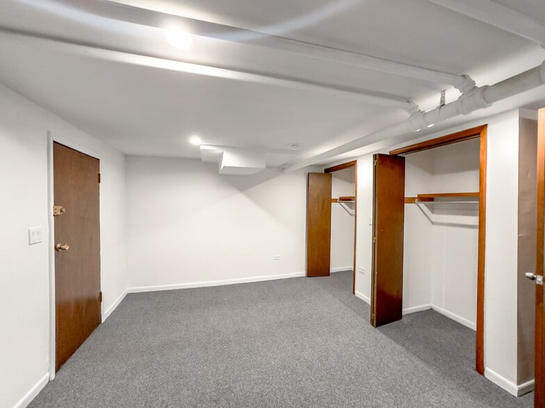 Building Photo - 3024 N Halsted St