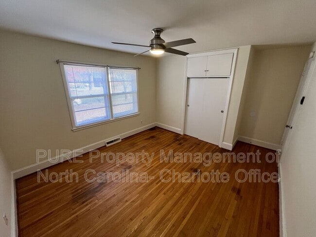 Building Photo - 1932 Sandhurst Dr