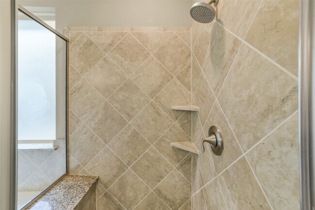 Building Photo - 9651 Thimbleweed Dr