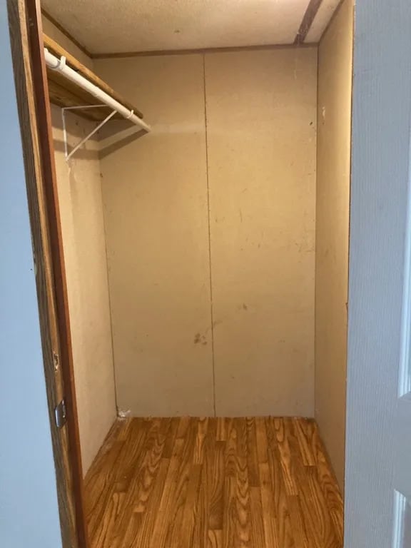 Building Photo - 3 Bedroom 2 Bathroom