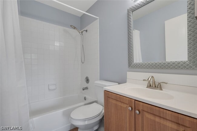 Building Photo - 6085 Lakefront Dr