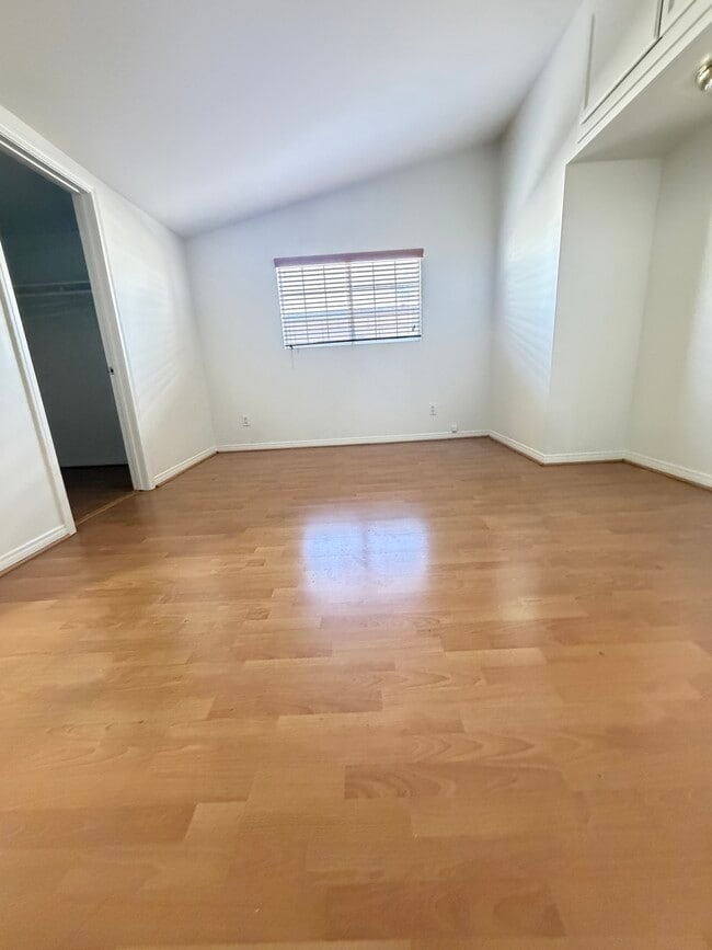 Building Photo - 20622 Archwood St