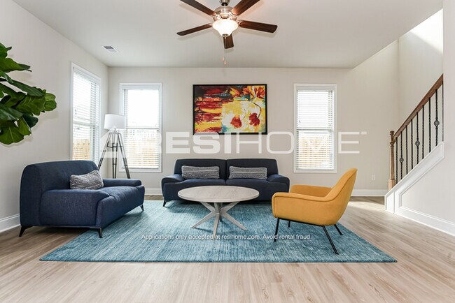 Building Photo - 501 Fiery Warbler St