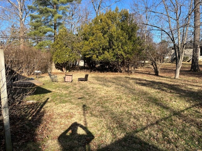 Building Photo - 501 S Arbutus Dr