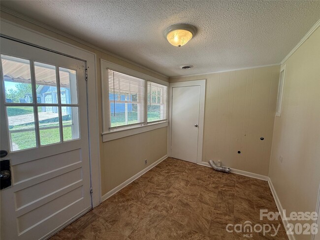 Building Photo - 507 Turnersburg Hwy