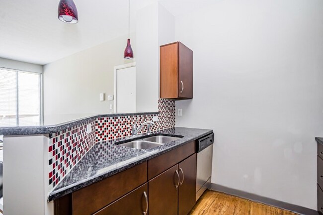 Building Photo - 17 Hundred