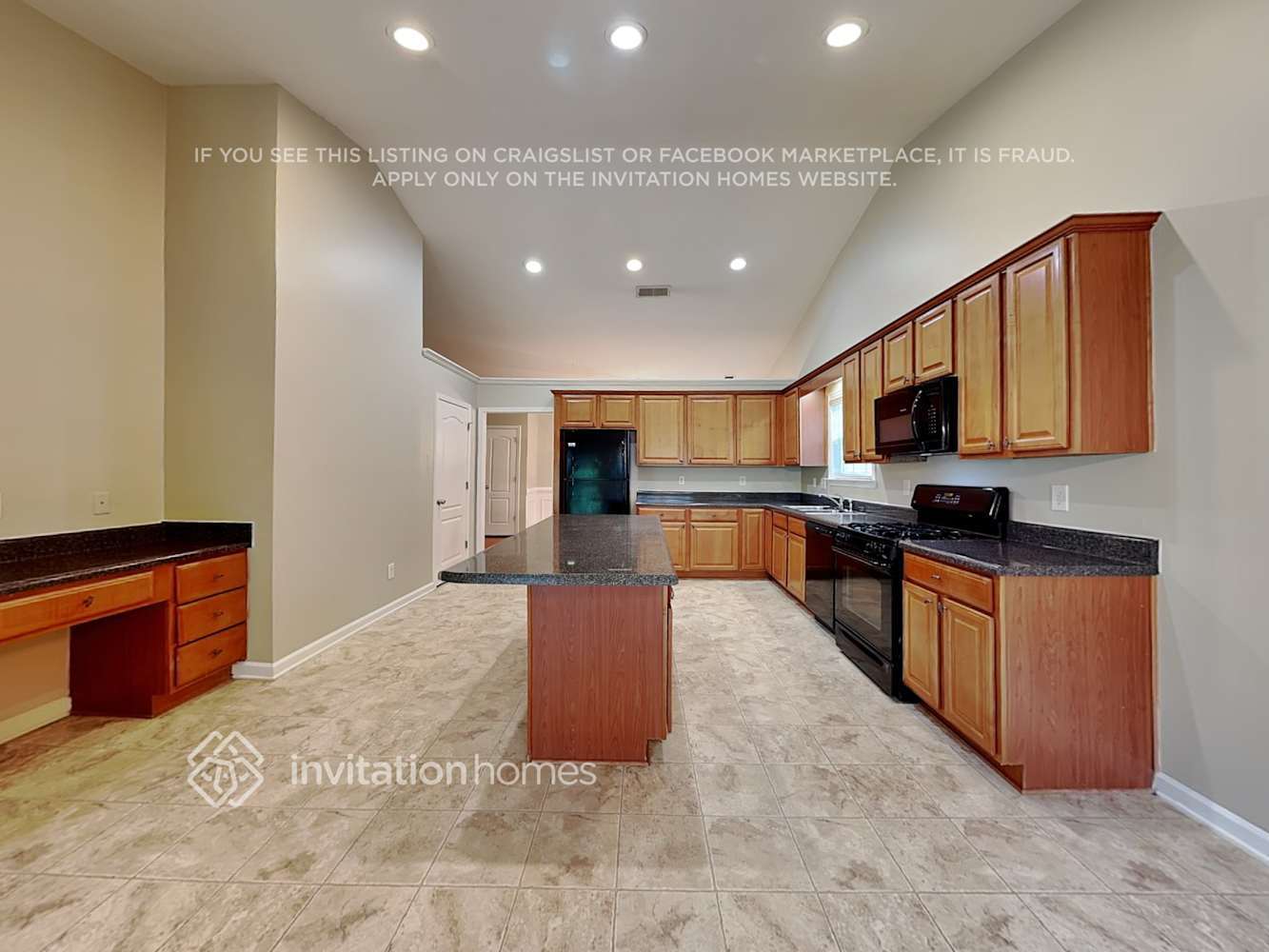 Building Photo - 1029 S Creek Dr
