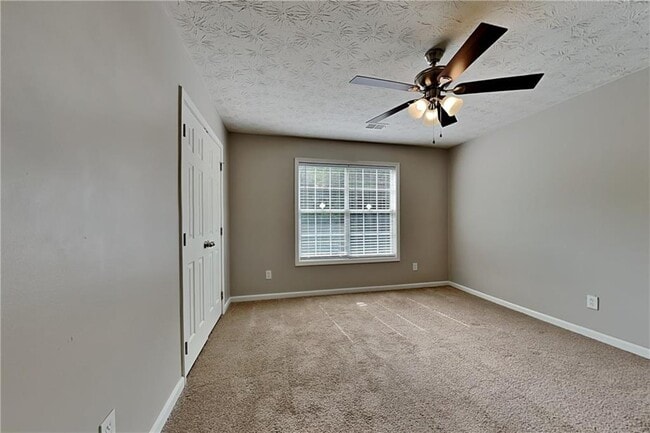 Building Photo - 511 Cambridge Way