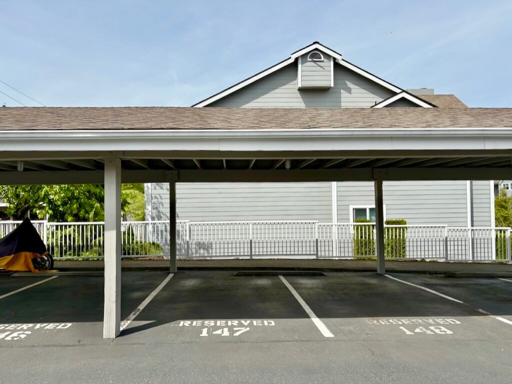 Covered carport - 12510 109th Ct NE