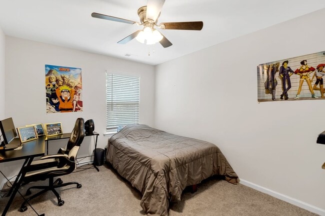 Building Photo - 376 Brennan Dr