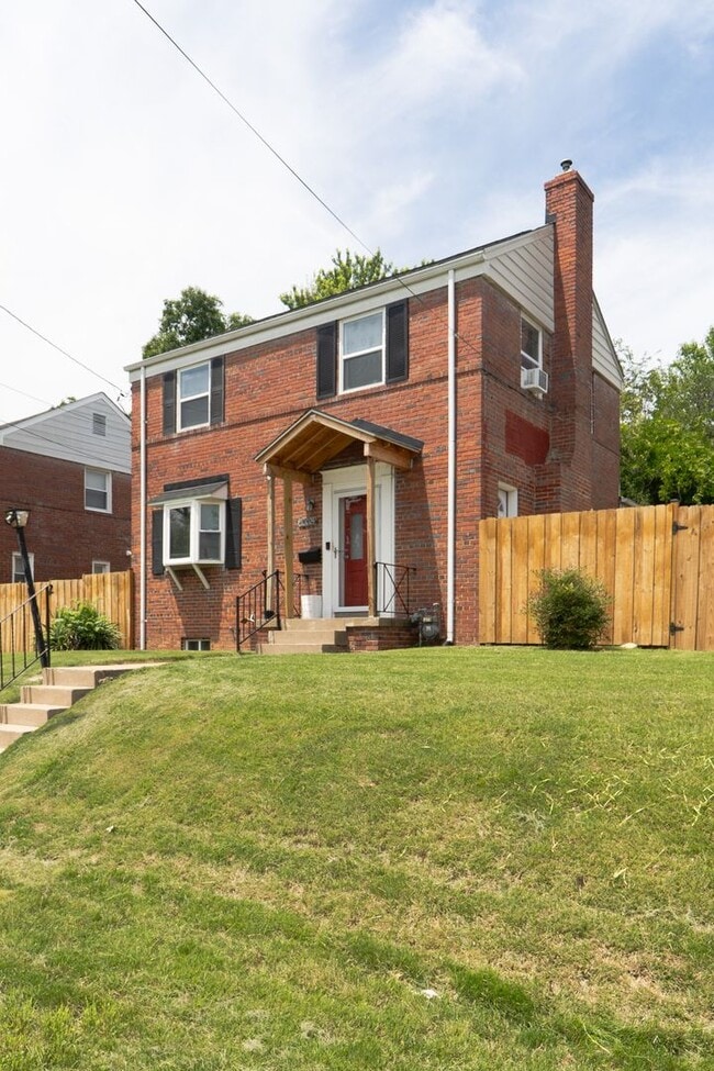 Building Photo - 10024 Lorain Ave