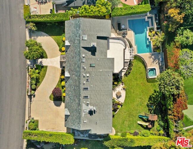 Building Photo - 13620 Romany Dr