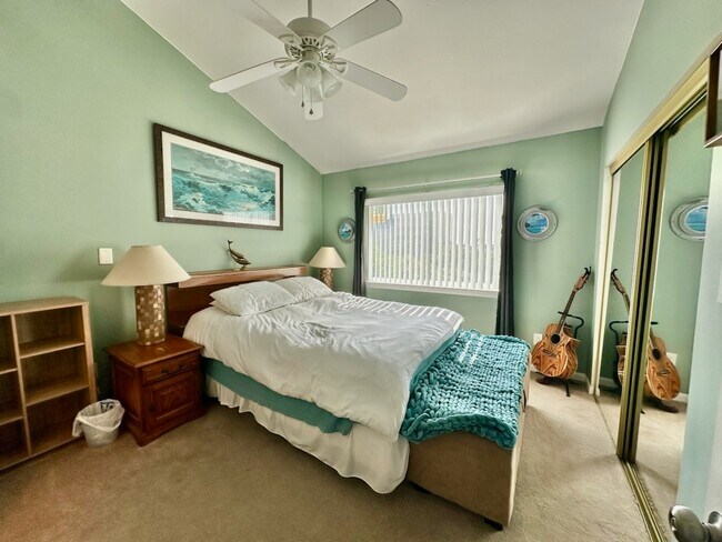 Building Photo - 330 Bluefish Dr