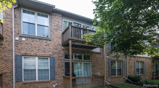 Building Photo - 41475 Copper Creek Dr