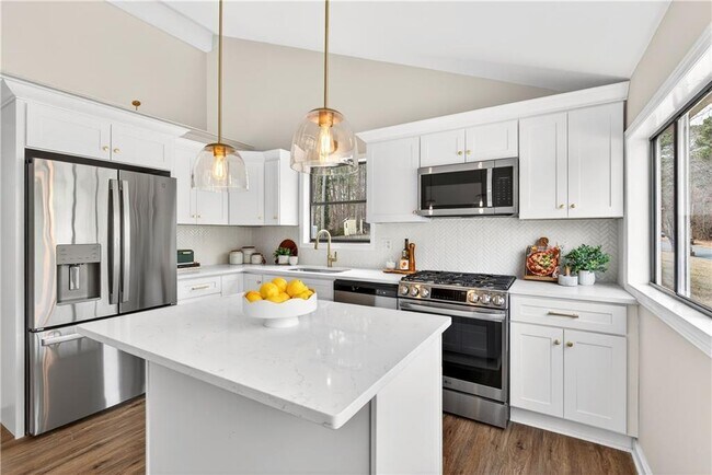 Building Photo - 4933 Dana Dr NE