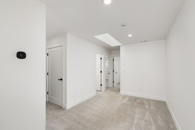 Building Photo - 20869 SE Denver Dr