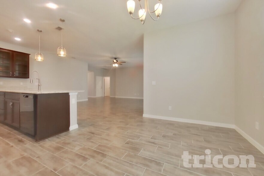 Building Photo - 37028 Scenic Pine Dr