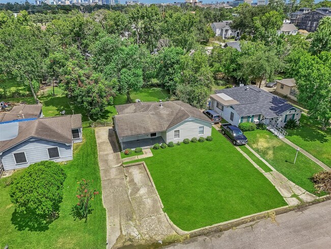 Building Photo - 4815 Arvilla Ln