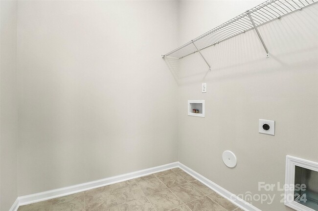 Building Photo - 148 Pampas Pl