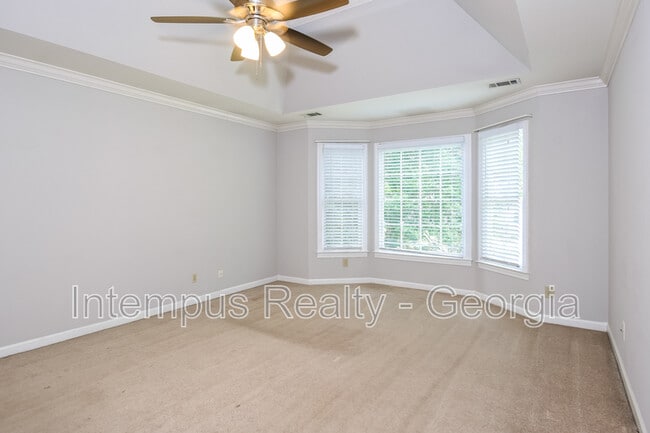 Building Photo - 330 Banyon Brook Point