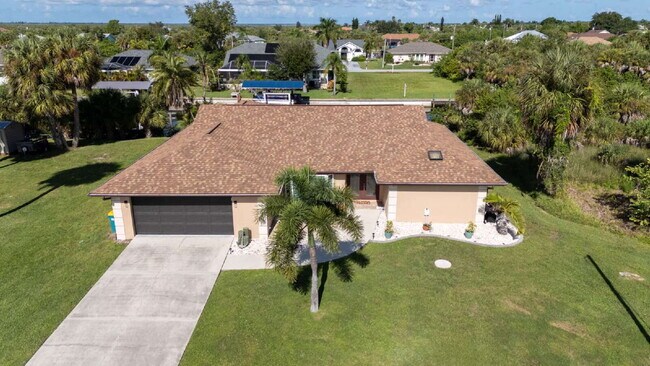 Building Photo - 3 BEDROOM • 2 BATHROOM • PRIVATE POOL • WATERFRONT • BOAT LIFT • ZERO DEPOSIT MOVE-IN AVAILABLE