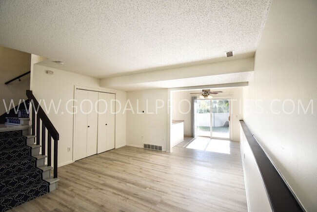 Building Photo - Completely Remodeled  2 Bedroom 1 bath Dup...