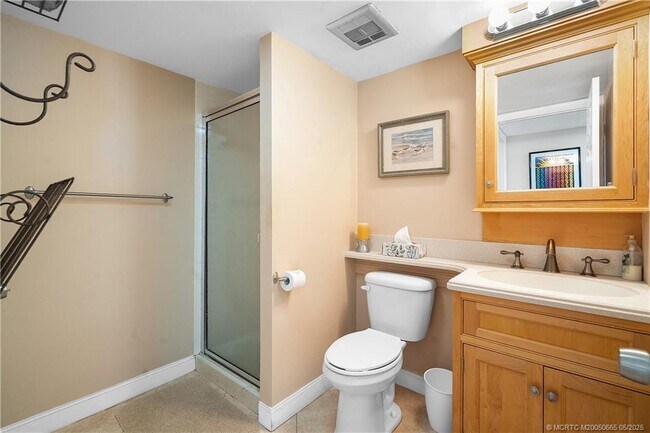 Building Photo - 10410 S Ocean Dr