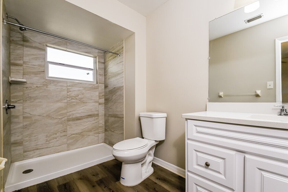 Building Photo - 510 Oak Creek Dr