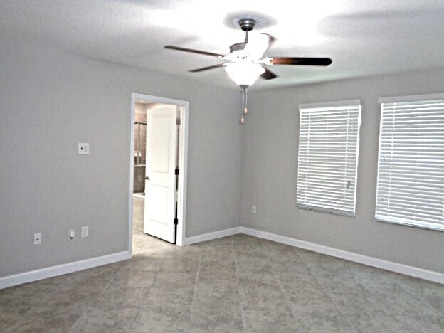 Building Photo - 14206 Blue Dasher Dr