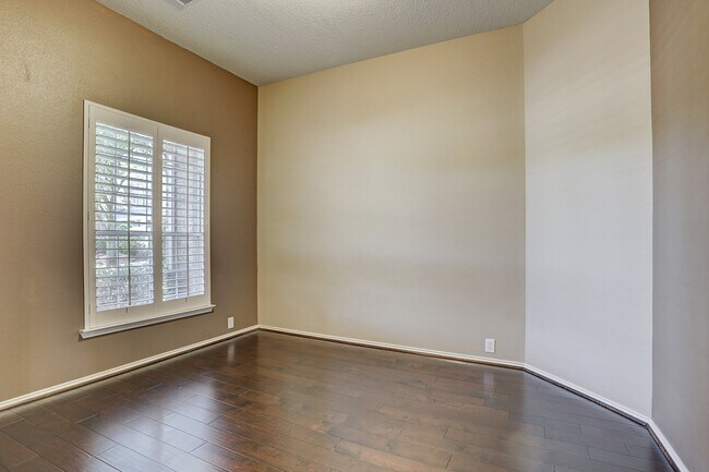 Building Photo - 5503 Honey Mesquite Way