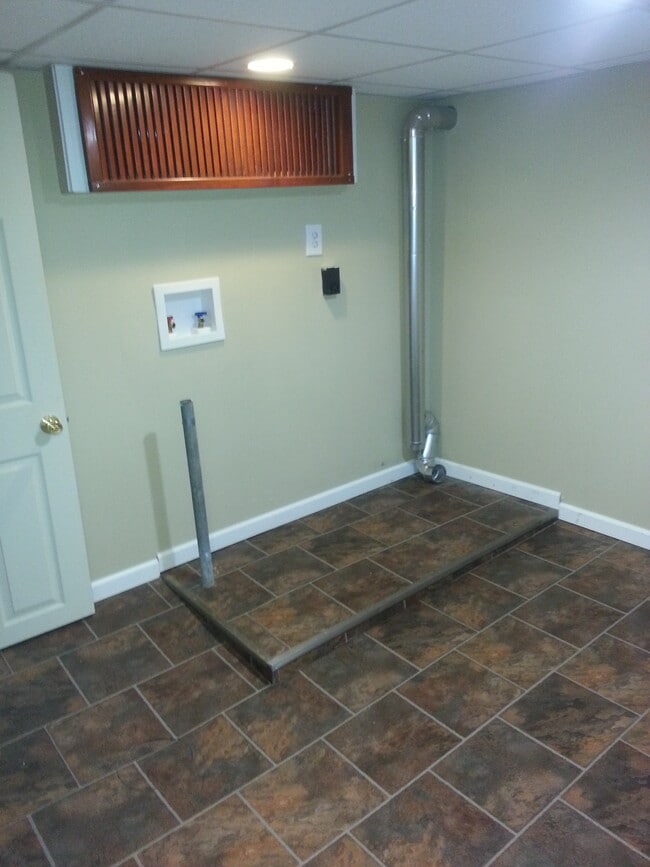 Building Photo - 1009 Filmore Ave