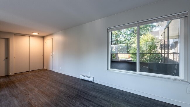 Interior Photo - Sylvan Court