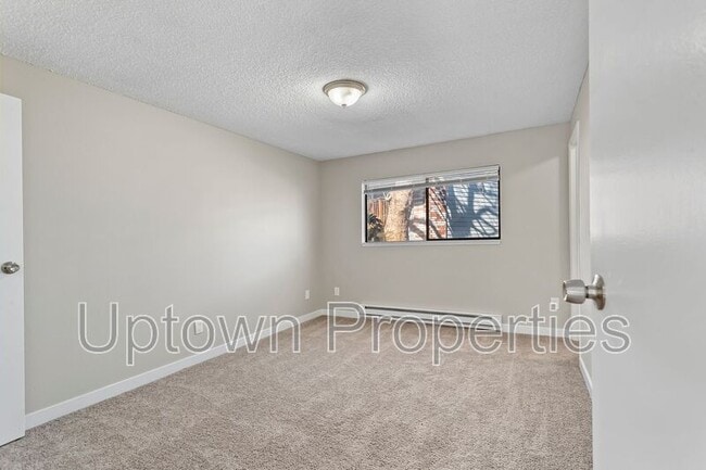Building Photo - 5660 SW 180th Ave