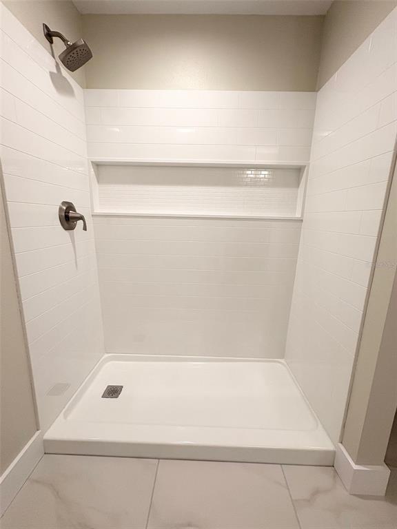 Building Photo - 736 86th Ave N