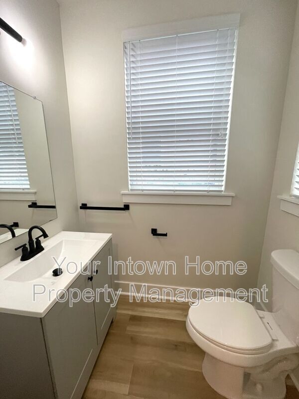 Building Photo - 1133 North St NW