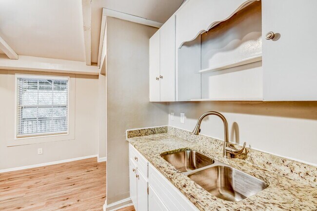 Building Photo - 6124 Tyler Loop Rd