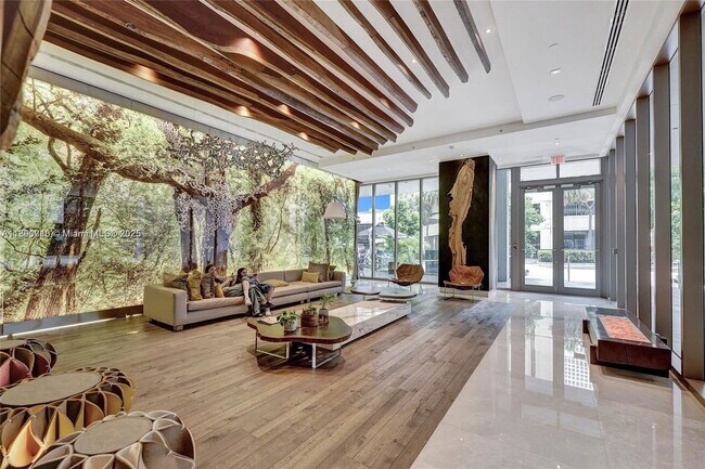 Building Photo - 1010 Brickell Ave