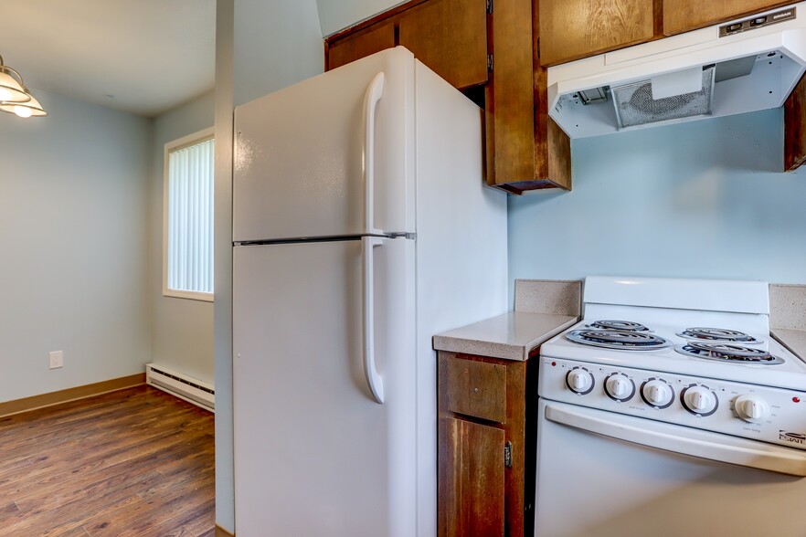 Building Photo - Amber Lantern Apartments