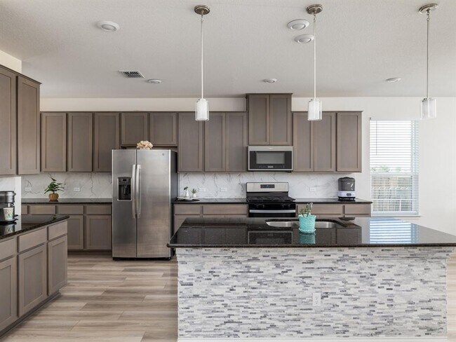 Building Photo - 3814 Riardo Dr