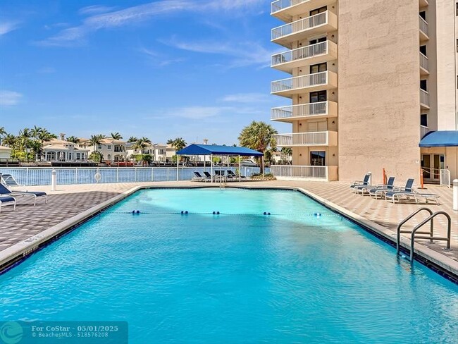 Building Photo - 1600 S Ocean Dr