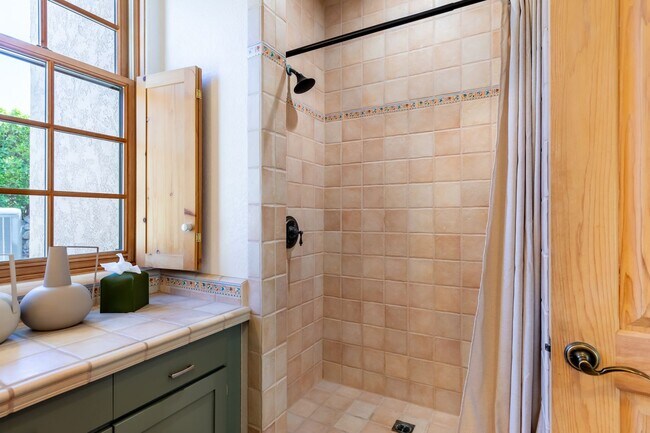 Building Photo - Luxury Oasis in Palm Springs Retreat (Monthly Only - No Long Term)