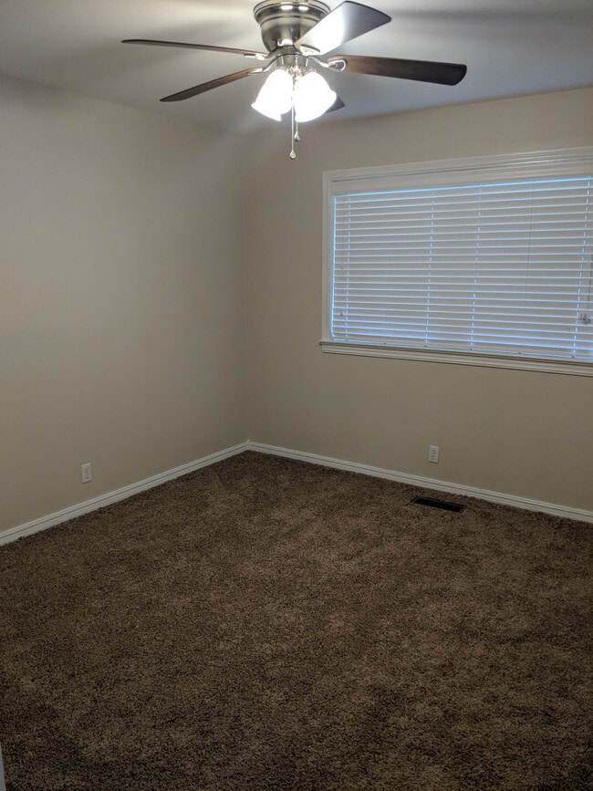 Building Photo - Your Next Home Here!