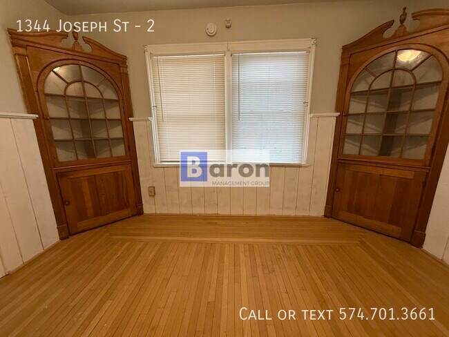 Building Photo - 1344 Joseph St