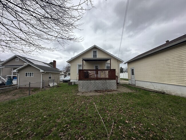 Building Photo - 940 Lindbergh Ave