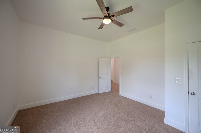 Building Photo - 1993 Reynolds Dr SW