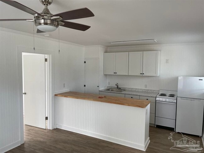 Building Photo - 107 Holmes Dr