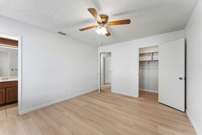 Building Photo - 101 Claim Ct