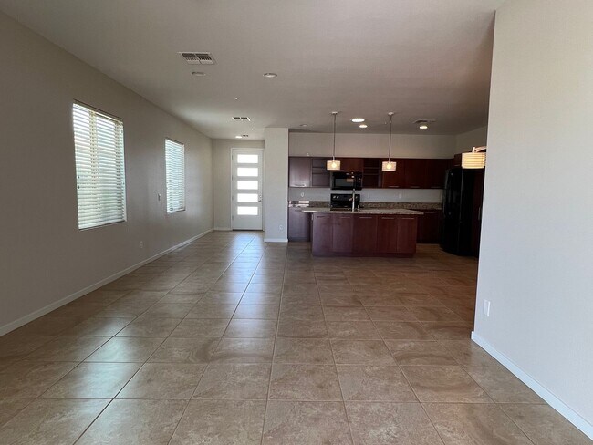 Building Photo - 3546 E Ravenswood Dr